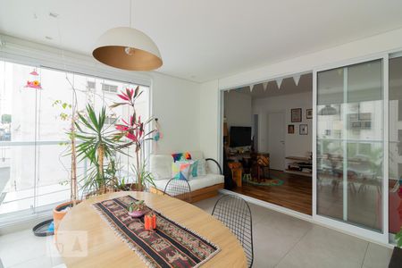 Varanda Sala de apartamento para alugar com 2 quartos, 76m² em Moema, São Paulo