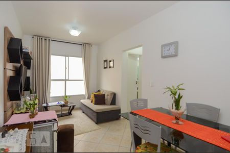 Sala de apartamento à venda com 2 quartos, 60m² em Jardim Paraventi, Guarulhos