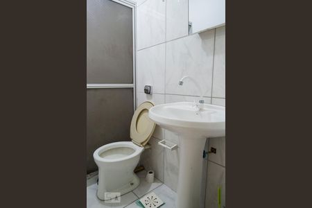 Banheiro de apartamento para alugar com 1 quarto, 30m² em Cidade Baixa, Porto Alegre