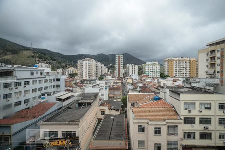 Vista Sala de apartamento para alugar com 2 quartos, 110m² em Lins de Vasconcelos, Rio de Janeiro