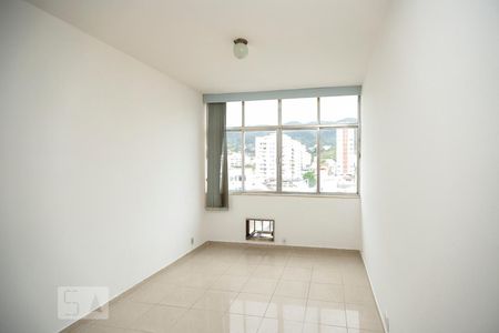 Suíte de apartamento para alugar com 2 quartos, 110m² em Lins de Vasconcelos, Rio de Janeiro