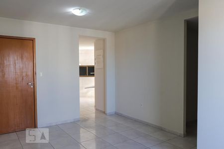 Sala de apartamento para alugar com 3 quartos, 80m² em Casa Amarela, Recife