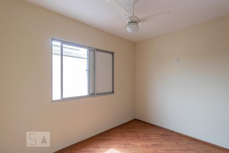 Quarto 1 de apartamento para alugar com 2 quartos, 55m² em Vila Marieta, São Paulo