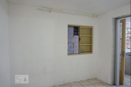 Quarto de casa para alugar com 1 quarto, 40m² em Jardim Santa Maria, São Paulo