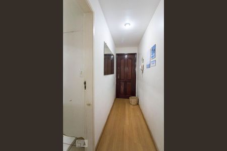 Corredor de apartamento à venda com 3 quartos, 75m² em Jardim Guanabara, Rio de Janeiro