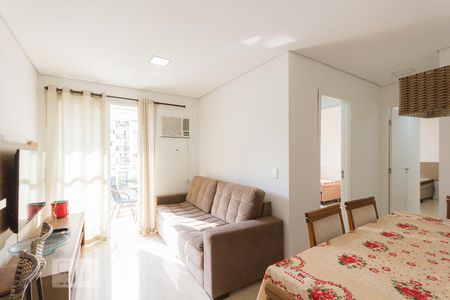 Sala de apartamento para alugar com 2 quartos, 65m² em Jacarepaguá, Rio de Janeiro