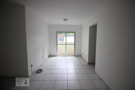 Sala de apartamento para alugar com 3 quartos, 85m² em Córrego Grande, Florianópolis