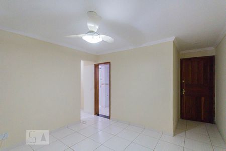 Sala de apartamento para alugar com 2 quartos, 48m² em Jacarepaguá, Rio de Janeiro