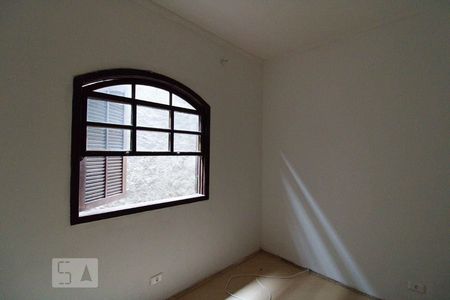 Quarto 1 de casa para alugar com 2 quartos, 75m² em Parque Arariba, São Paulo