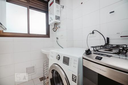 Detalhe - Cozinha_área de serviço de apartamento para alugar com 2 quartos, 65m² em Passo da Areia, Porto Alegre