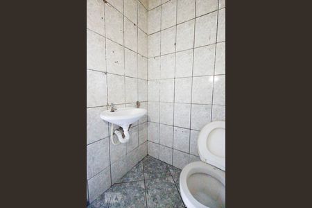 Banheiro de casa para alugar com 1 quarto, 50m² em Vila Penteado, São Paulo