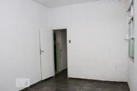 Quarto de casa para alugar com 2 quartos, 80m² em Jardim Sulacap, Rio de Janeiro