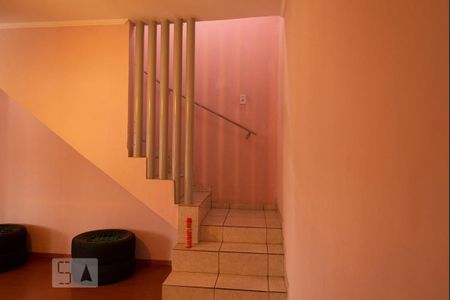 Escada de casa à venda com 5 quartos, 190m² em Jardim Vila Formosa, São Paulo