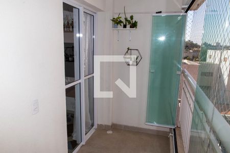 Apartamento à venda com 56m², 2 quartos e 1 vaga Apartamento à venda com 56m², 2 quartos e 1 vagaVaranda