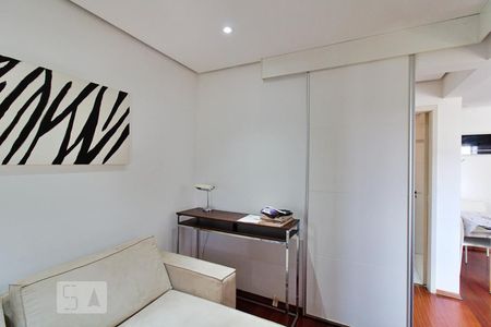 Sala de TV/Quarto  de apartamento à venda com 2 quartos, 59m² em Vila Andrade, São Paulo