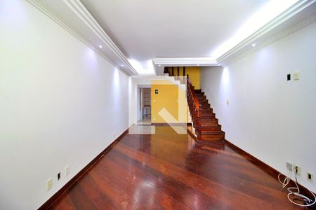 Sala de casa à venda com 3 quartos, 246m² em Vila Pires, Santo André