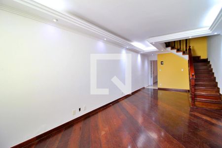 Sala de casa à venda com 3 quartos, 246m² em Vila Pires, Santo André