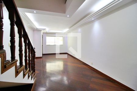 Sala de casa à venda com 3 quartos, 246m² em Vila Pires, Santo André