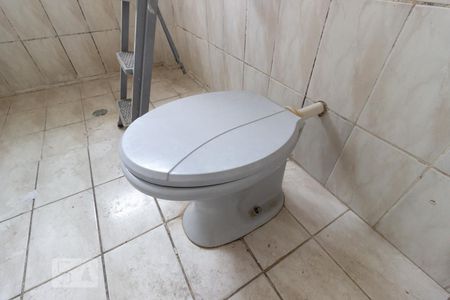 Casa à venda com 40m², 1 quarto e sem vaga Casa à venda com 40m², 1 quarto e sem vagaBanheiro