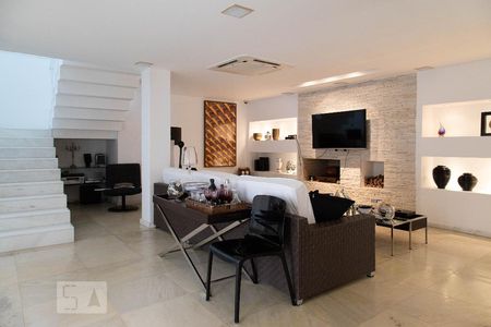 Sala de casa à venda com 4 quartos, 500m² em Vargem Grande, Rio de Janeiro