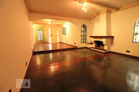 Sala de casa para alugar com 4 quartos, 300m² em Jardim da Gloria, São Paulo