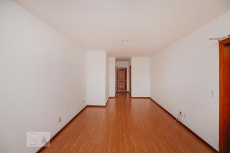 Vista sala de apartamento para alugar com 3 quartos, 102m² em Jardim Itu, Porto Alegre