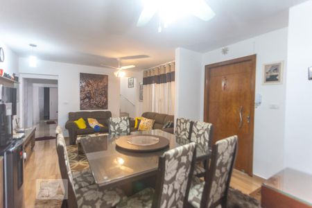 Sala de estar de casa para alugar com 4 quartos, 350m² em Taboão, Diadema