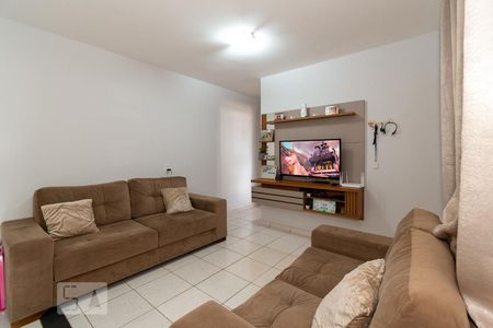 Sala de casa para alugar com 2 quartos, 83m² em Residencial Center Ville, Goiânia