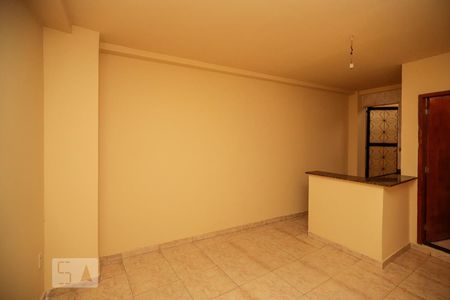 Sala / Quarto de kitnet/studio para alugar com 1 quarto, 35m² em Sampaio, Rio de Janeiro