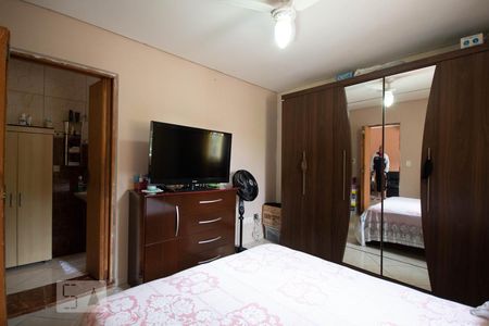 Suíte de casa à venda com 5 quartos, 199m² em Pestana, Osasco