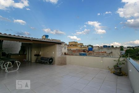 Casa à venda com 340m², 3 quartos e 6 vagas Casa à venda com 340m², 3 quartos e 6 vagasTerraço