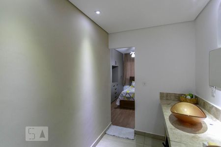 Casa à venda com 340m², 3 quartos e 6 vagas Casa à venda com 340m², 3 quartos e 6 vagasBanheiro da Suíte