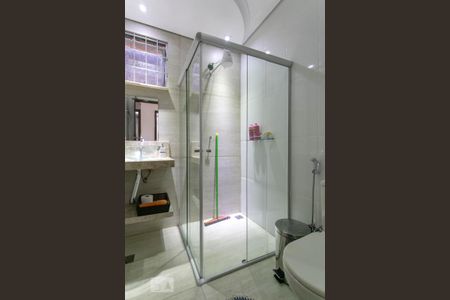 Casa à venda com 340m², 3 quartos e 6 vagas Casa à venda com 340m², 3 quartos e 6 vagasBanheiro Social