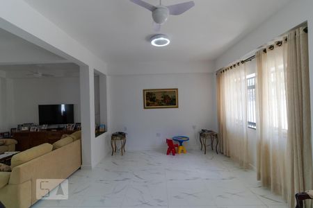 Sala de casa à venda com 5 quartos, 300m² em Botafogo, Campinas