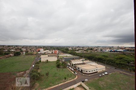 Vitsa da sacada (lado direito) de apartamento para alugar com 2 quartos, 45m² em Ipiranga, Ribeirão Preto