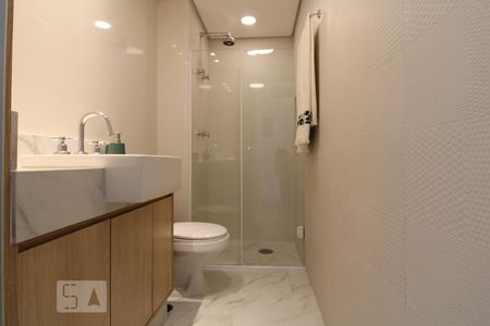 Banheiro de apartamento para alugar com 1 quarto, 36m² em Brooklin Paulista, São Paulo