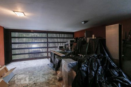 Casa para alugar com 750m², 4 quartos e 5 vagas Casa para alugar com 750m², 4 quartos e 5 vagasGaragem