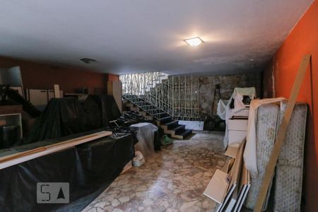 Casa para alugar com 750m², 4 quartos e 5 vagas Casa para alugar com 750m², 4 quartos e 5 vagasGaragem