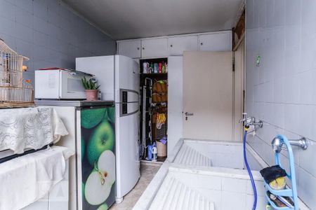 Casa para alugar com 750m², 4 quartos e 5 vagas Casa para alugar com 750m², 4 quartos e 5 vagasÁrea de Serviço