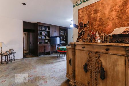 Casa para alugar com 750m², 4 quartos e 5 vagas Casa para alugar com 750m², 4 quartos e 5 vagasSala de TV Superior