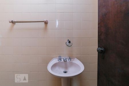 Casa para alugar com 750m², 4 quartos e 5 vagas Casa para alugar com 750m², 4 quartos e 5 vagasBanheiro Sauna