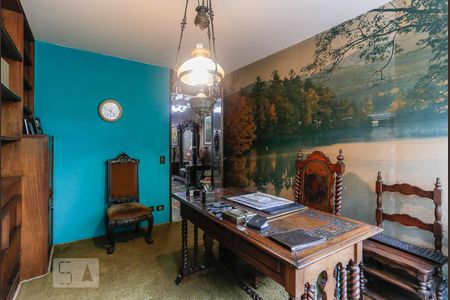 Casa para alugar com 750m², 4 quartos e 5 vagas Casa para alugar com 750m², 4 quartos e 5 vagasEscritório