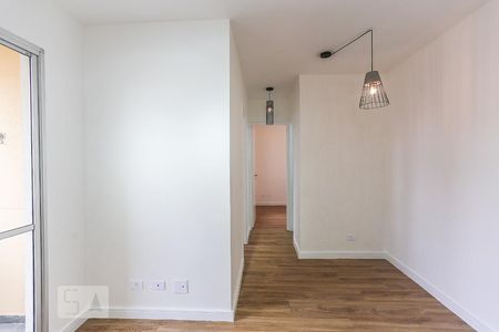 Sala de Estar de apartamento para alugar com 2 quartos, 48m² em Vila Gomes, São Paulo