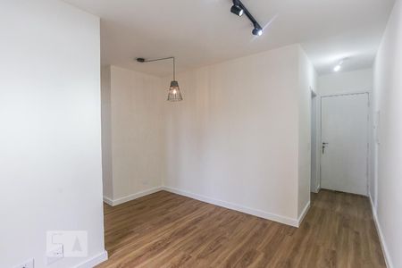 Sala de Estar de apartamento para alugar com 2 quartos, 48m² em Vila Gomes, São Paulo