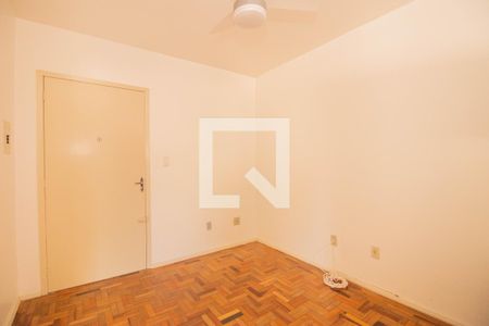 Sala de kitnet/studio para alugar com 1 quarto, 32m² em Passo da Areia, Porto Alegre