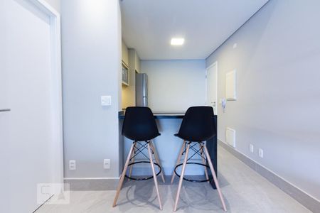 Sala/Cozinha de apartamento para alugar com 1 quarto, 90m² em Itaim Bibi, São Paulo