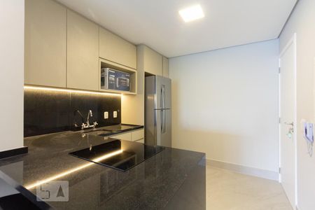 Sala/Cozinha de apartamento para alugar com 1 quarto, 90m² em Itaim Bibi, São Paulo