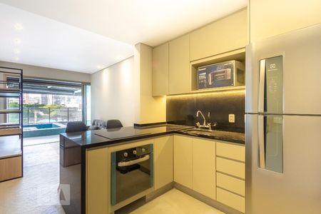 Sala/Cozinha de apartamento para alugar com 1 quarto, 90m² em Itaim Bibi, São Paulo