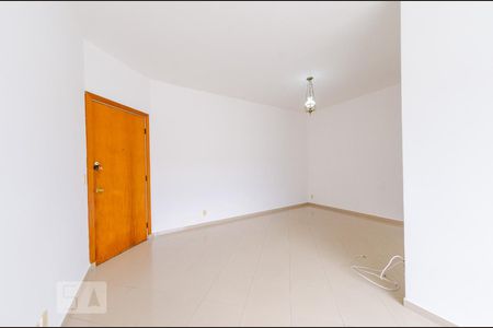 Sala de apartamento para alugar com 3 quartos, 90m² em Prado, Belo Horizonte