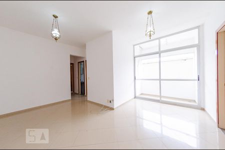 Sala de apartamento para alugar com 3 quartos, 90m² em Prado, Belo Horizonte